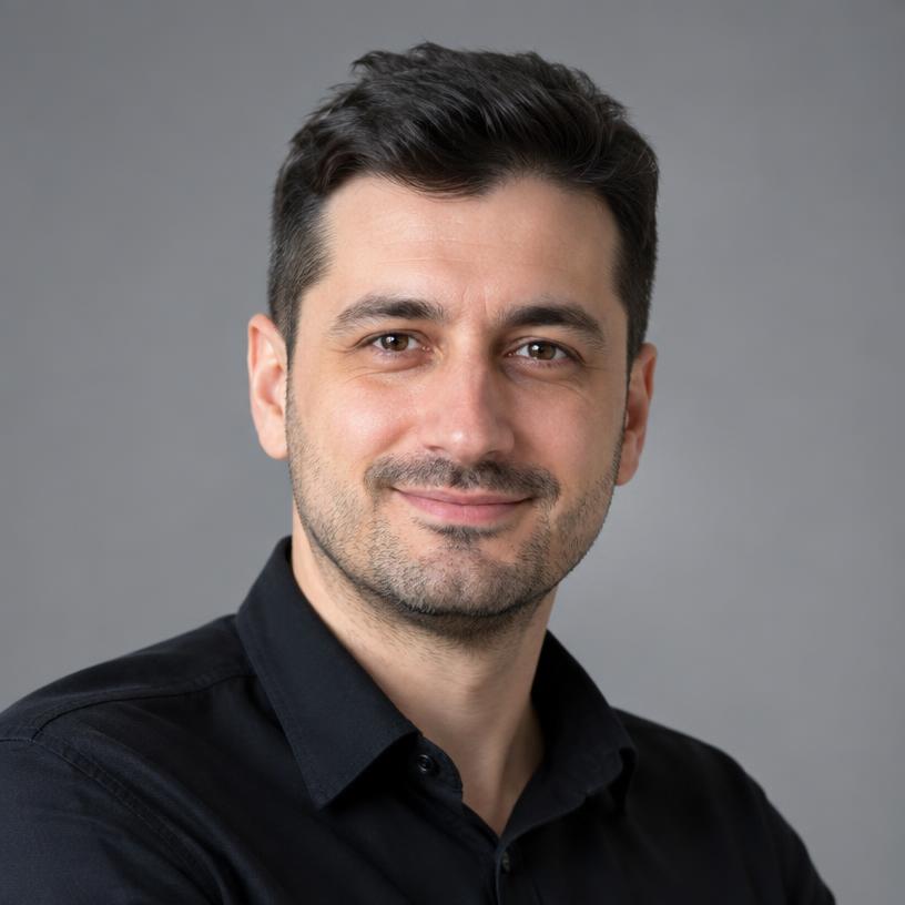 Robert Tănase, autor